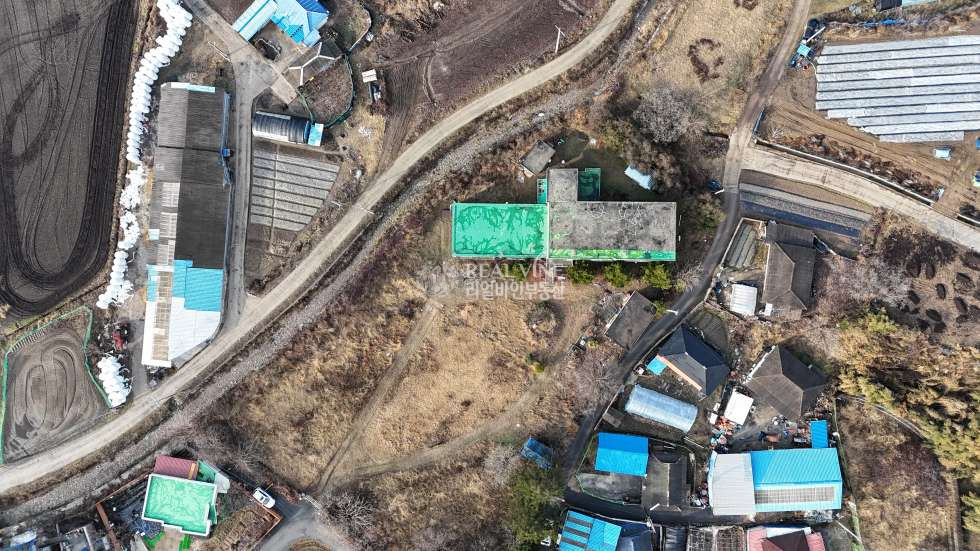 전북 완주군 화산면 승치리 1,2(1동부속),3(1동부속)동 (완주폐교매매) 전북 완주군 화산면 승치리 폐교 건물/토지 저가 매매 매매 매물번호 10097 사진 1